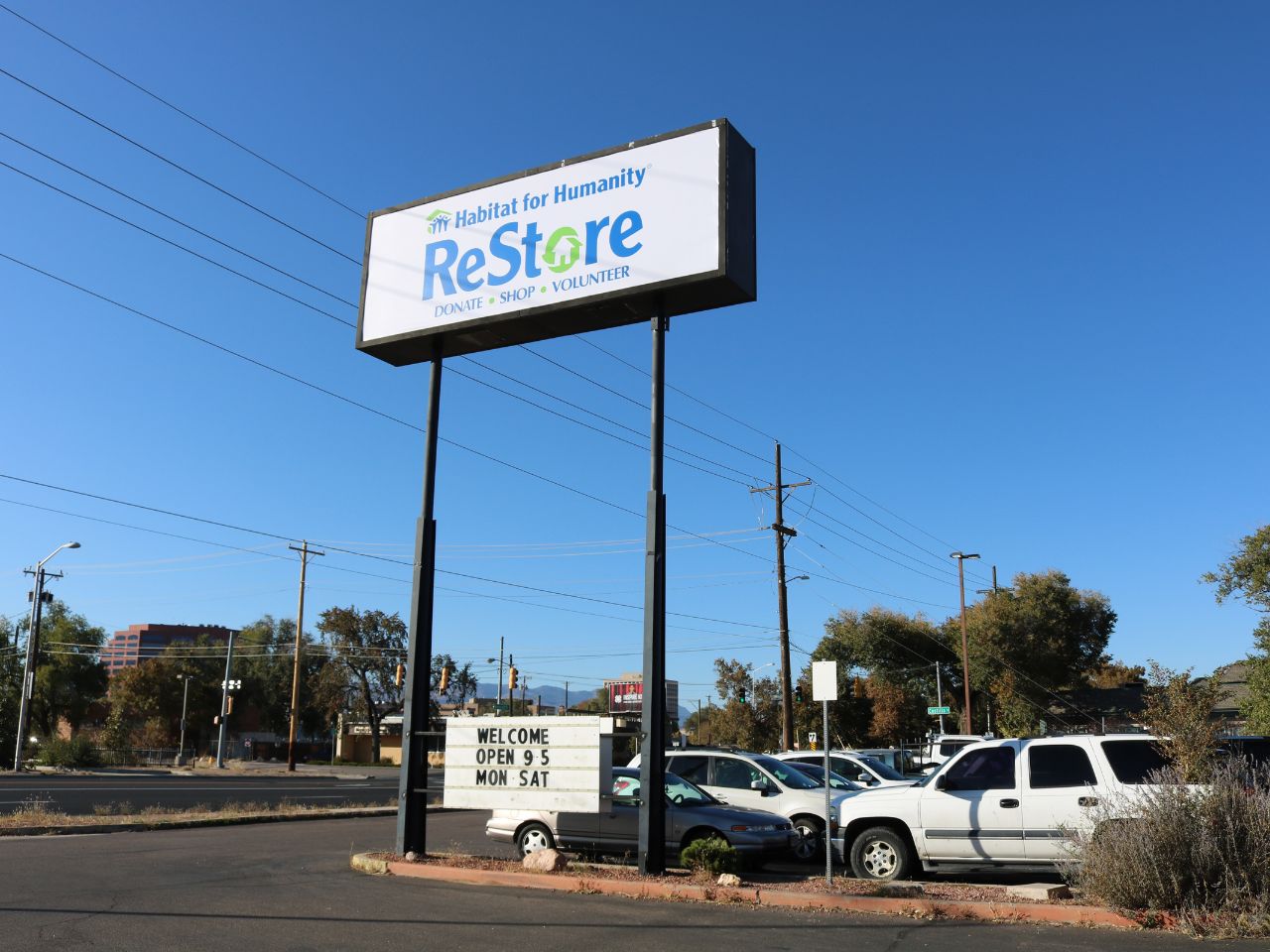 ReStore - Downtown Location 2 restore outside tutt